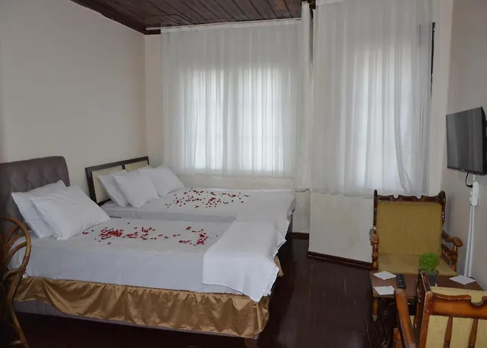 Reyna Suite